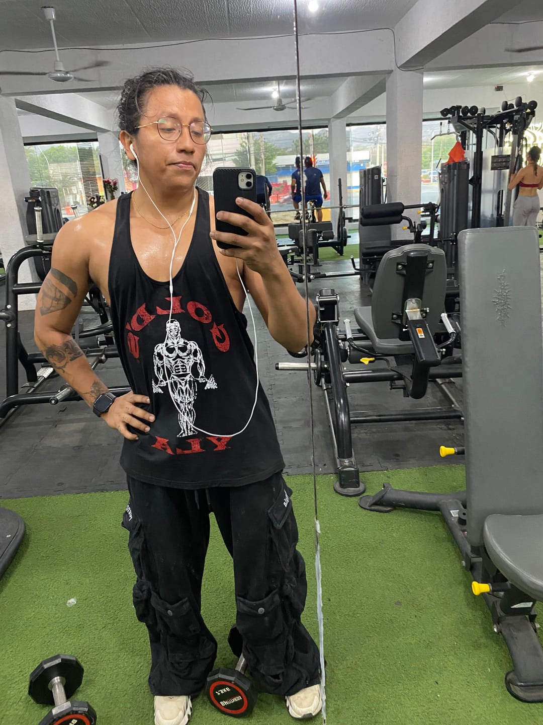 Customer photo review of 2005 - Hella Pocket Sweats