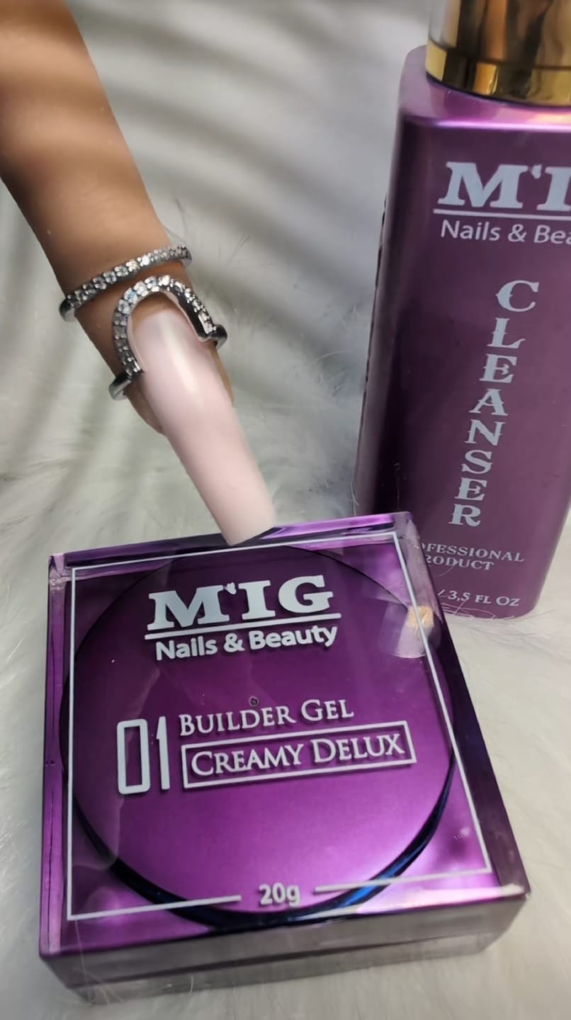 Customer photo review of Creamy Delux 1 Builder Gel