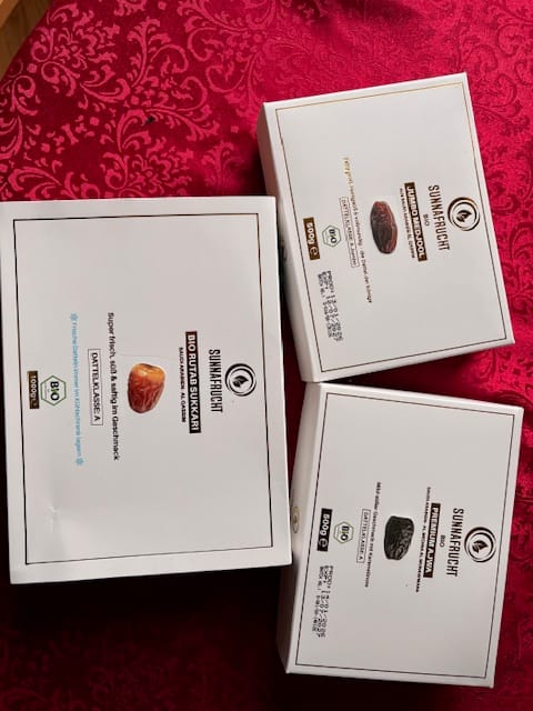 Customer photo review of Bio Medjool Datteln 500g, Bio Rutab Sukkari Datteln 1kg, Bio Ajwa Datteln 500g