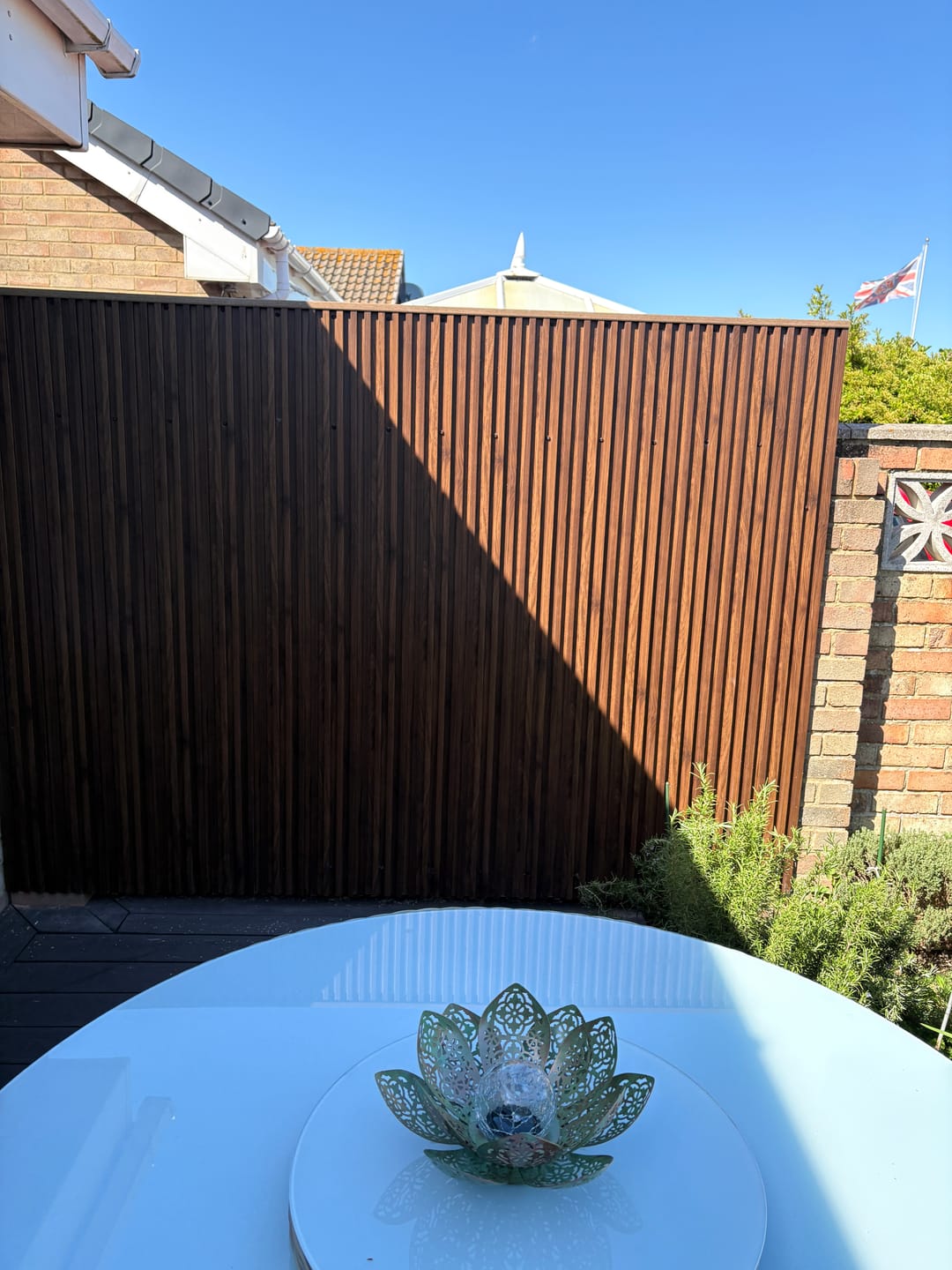 Customer photo review of Exterior Seamless Outdoor Panels 2.4m × 2.4m (16 Panels Per Pack) Multiple Colours