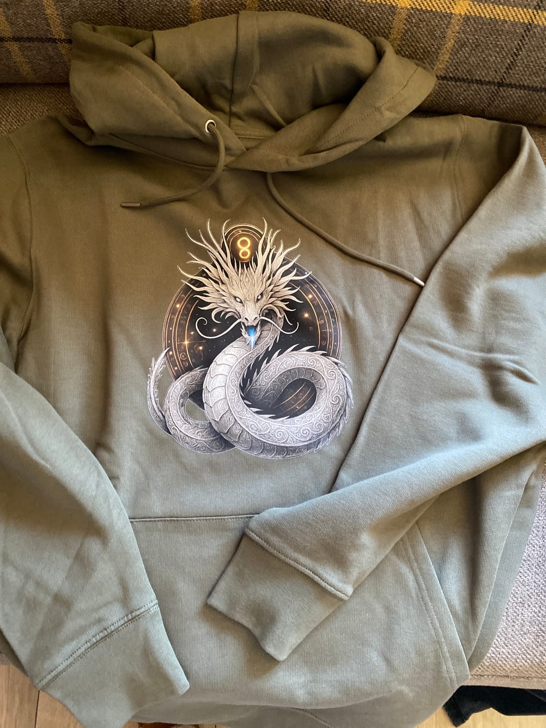 Customer photo review of Mystik Drache Premium Bio Hoodie 100 % Bio-Baumwolle Unisex