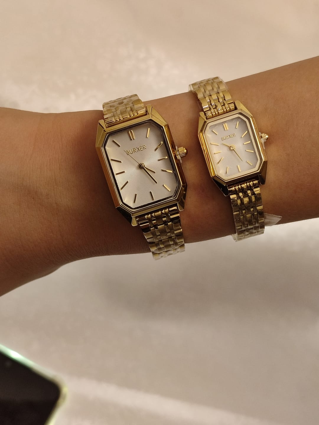 Customer photo review of Isabell Petite Gold