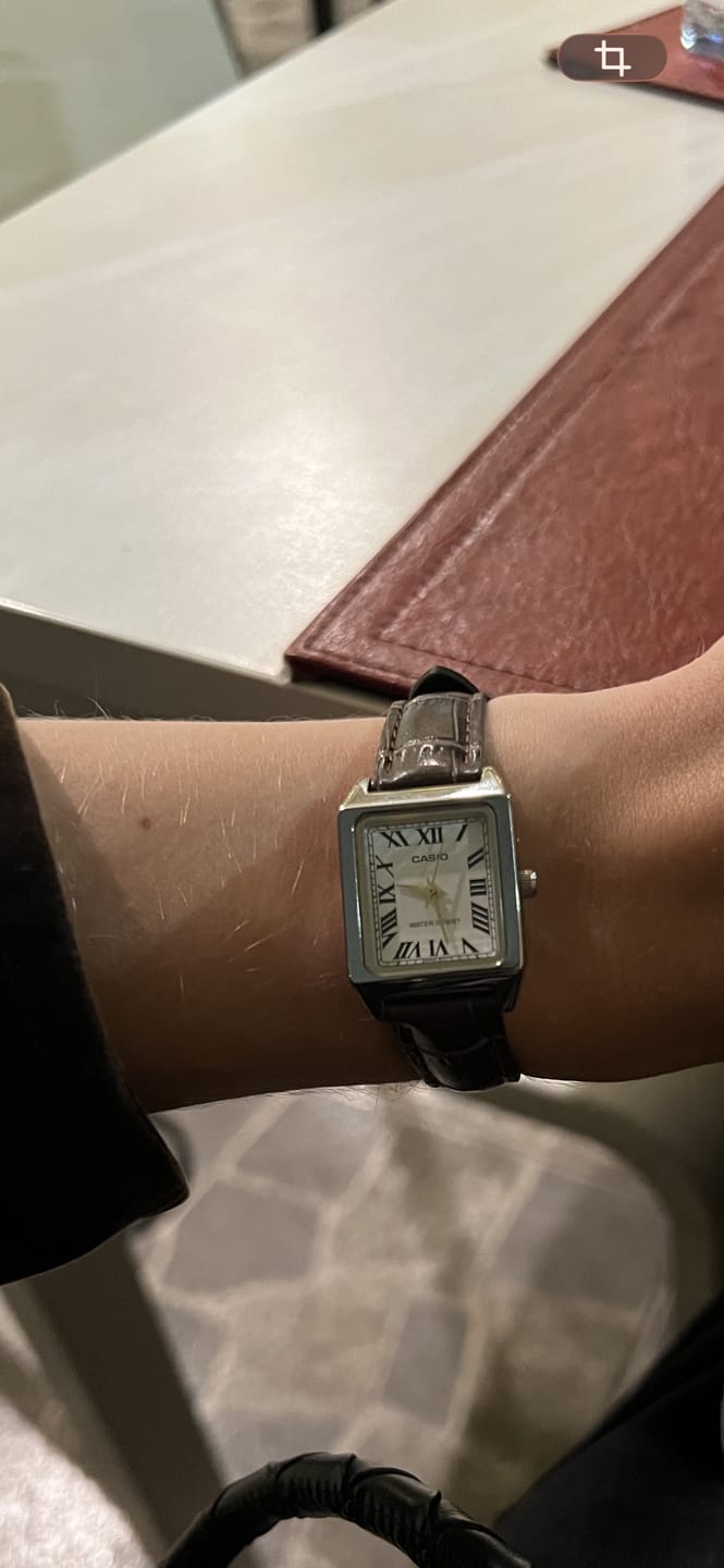 Customer photo review of Reloj Casio Tank Análogo LTP-V007L-7B2UDF Cuero Dial Blanco