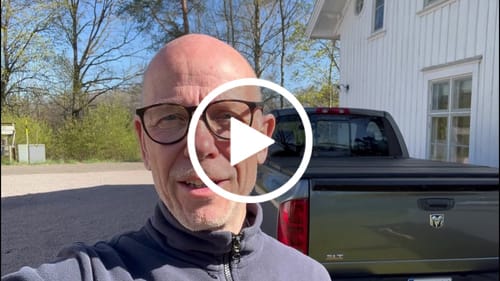 Customer video review of Nyckelring i äkta läder