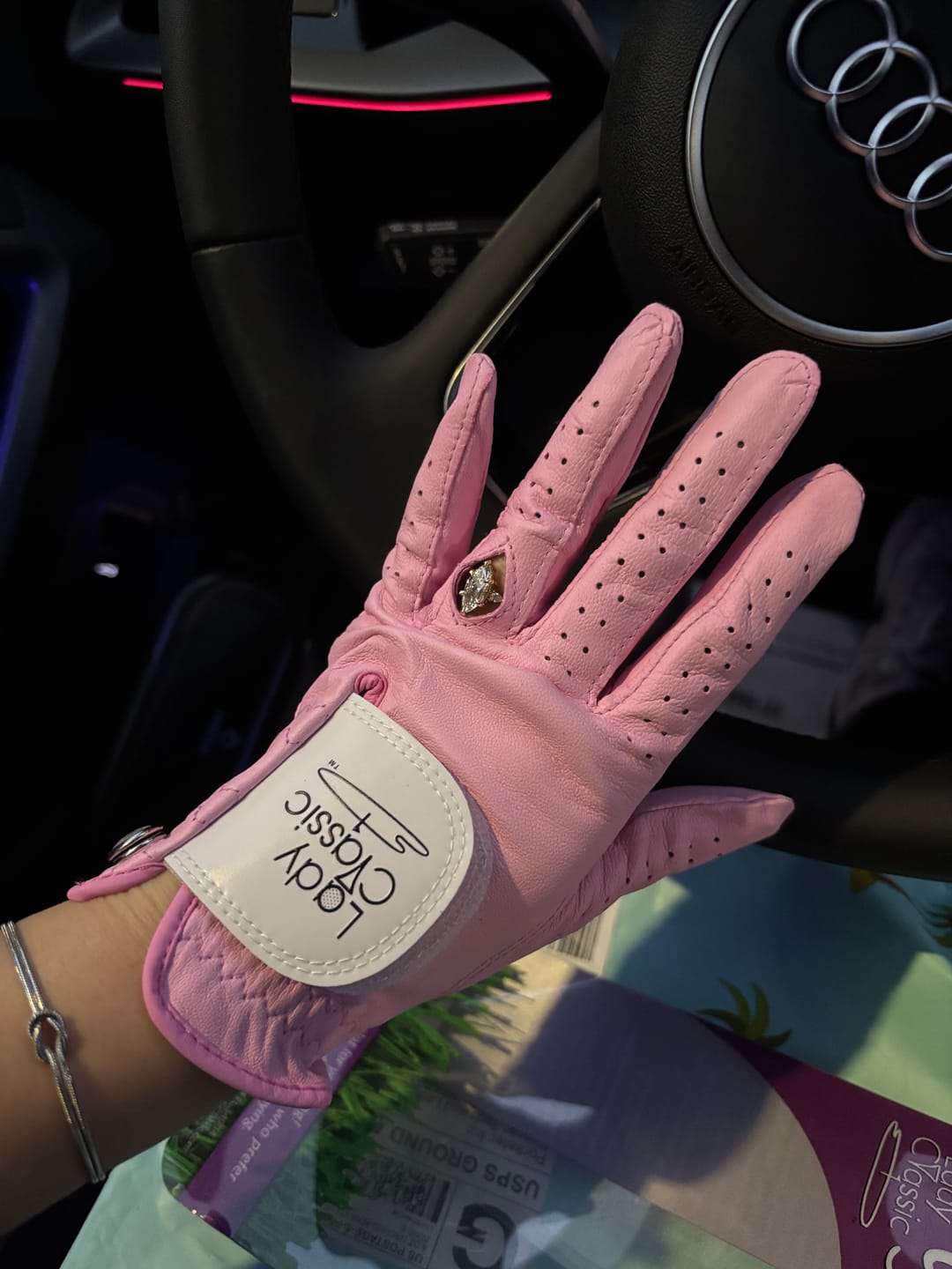 Customer photo review of Lady Classic Ring Glove
