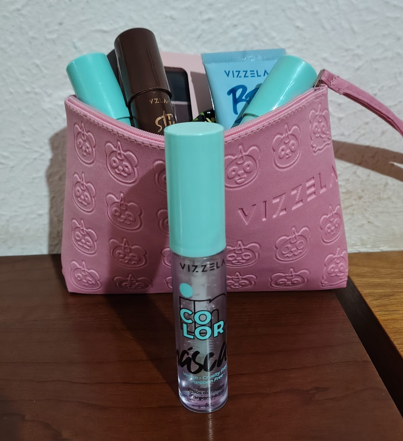 Customer photo review of Máscara Para Cílios Incolor Vizzela