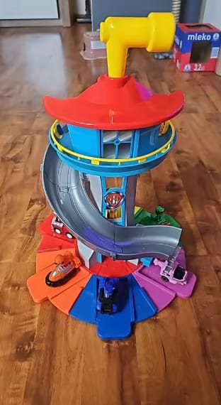 Customer photo review of Auto Rennbahn Spielset Kinder | Fahrzeuge mit Rutschbahn