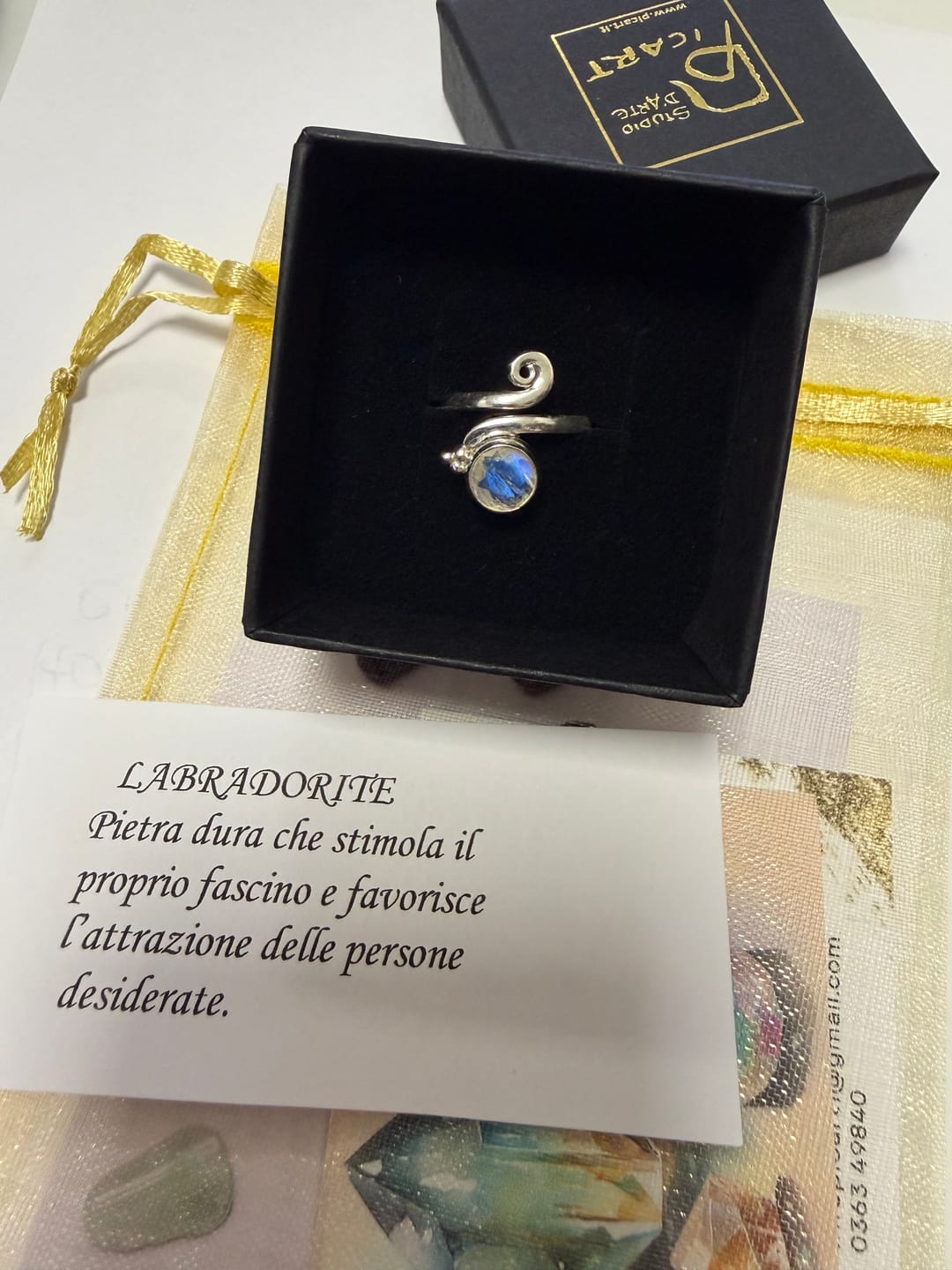 Customer photo review of Anello Fortuna Labradorite Bianca - Argento 925