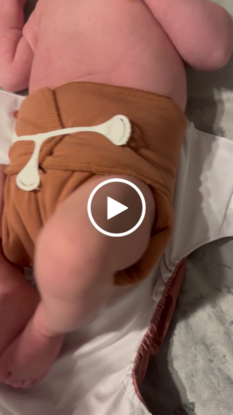 Customer video review of Bamboo Viscose and Cotton Lycra Stretchy Pre-Flat Diaper