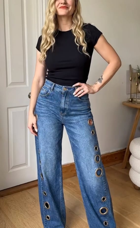 Customer photo review of High Waisted Loose Buttoned Geometric Hollow Pockets Split-Joint Jean Pants Bottoms