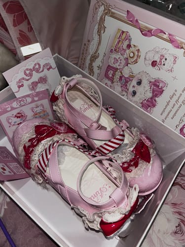 Customer photo review of Cute and sweet Lolita shoes for young girls
