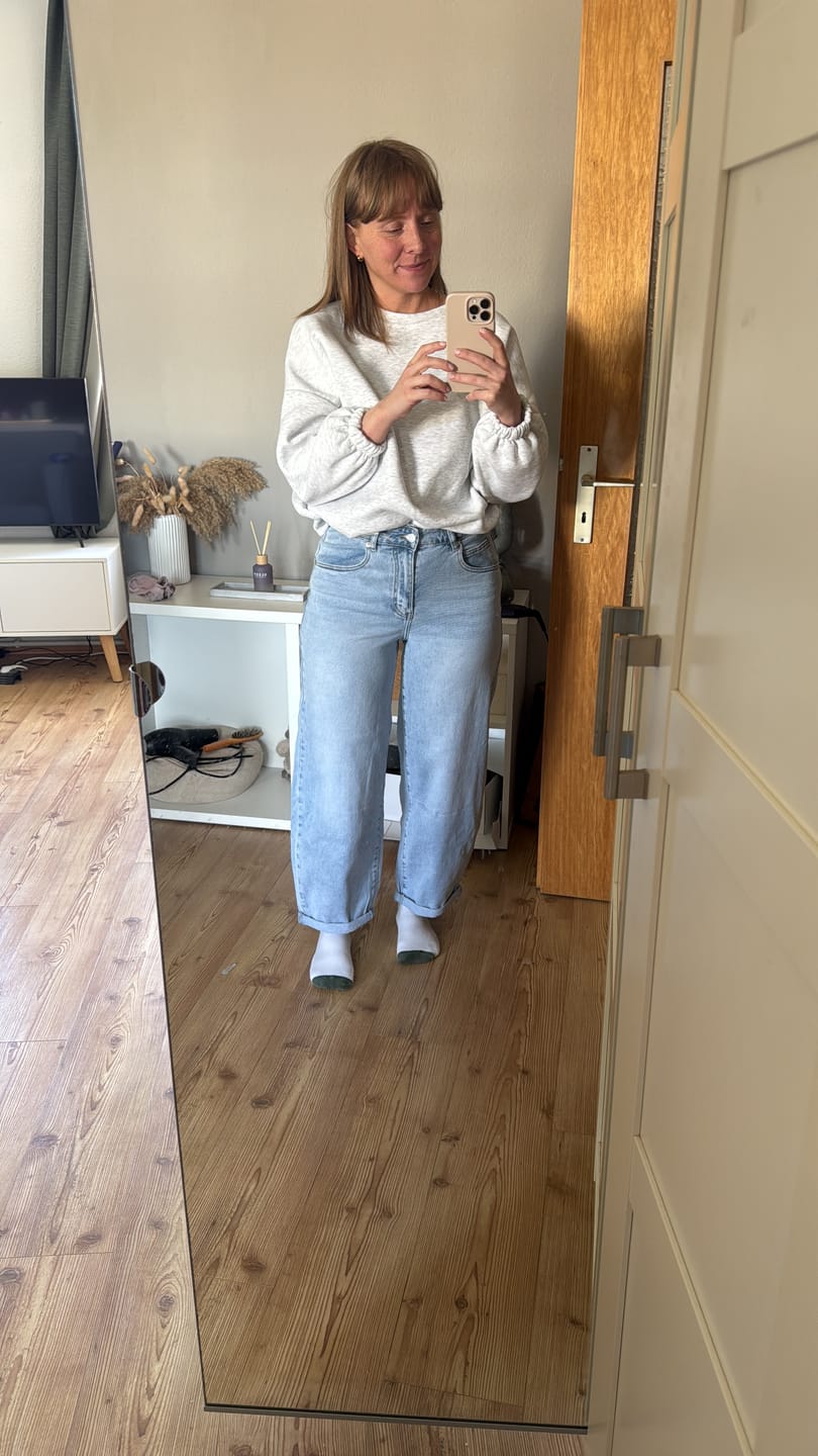 Customer photo review of Stretch Balloon Jeans Hellblau