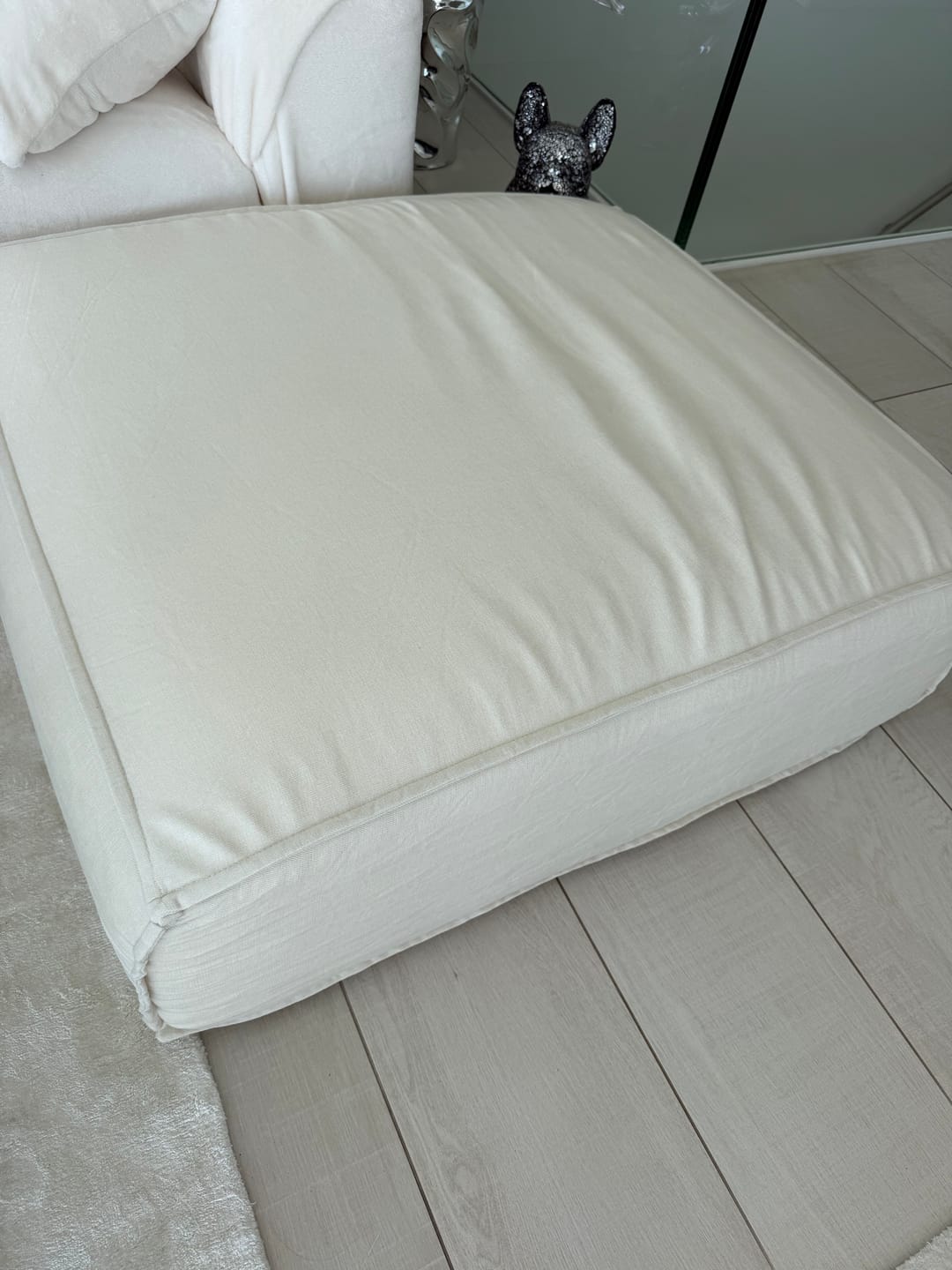 Customer photo review of The Lounge Puff.