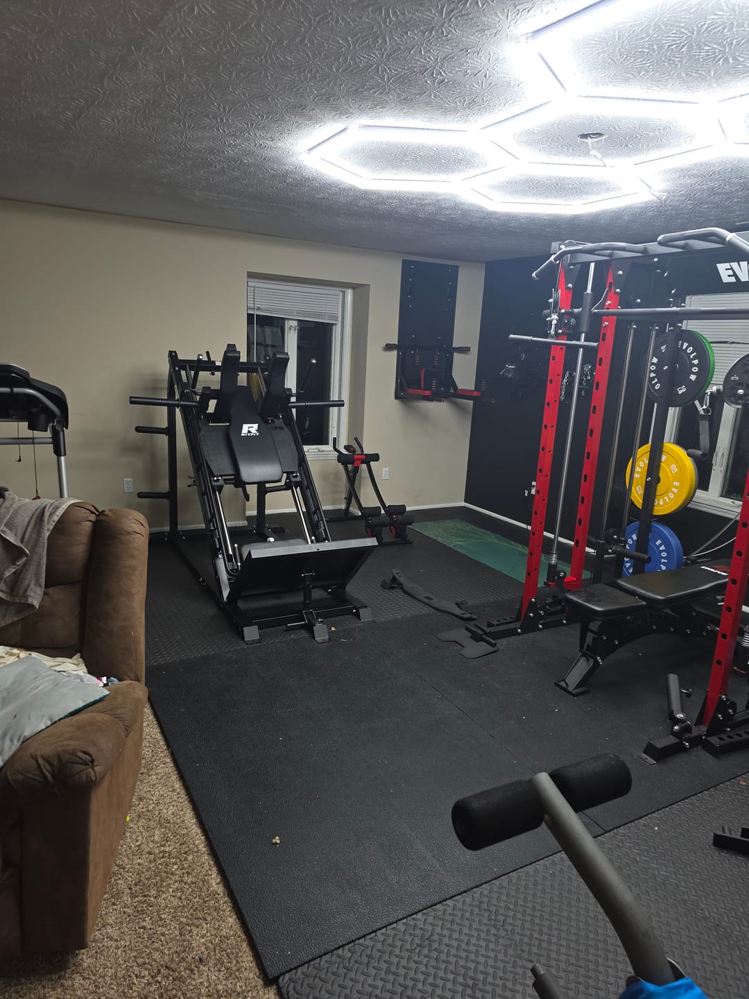 Customer photo review of RitFit GAZELLE PRO 3-In-1 Leg Press and Hack Squat Machine
