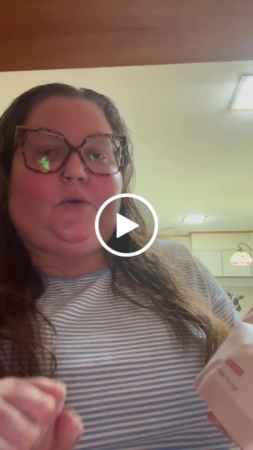 Customer video review of Pure Halal Collagen Hydrolyzed Peptides Type 1 & 3 Powder - With Vitamin C & Hyaluronic Acid | Salaam Nutritionals