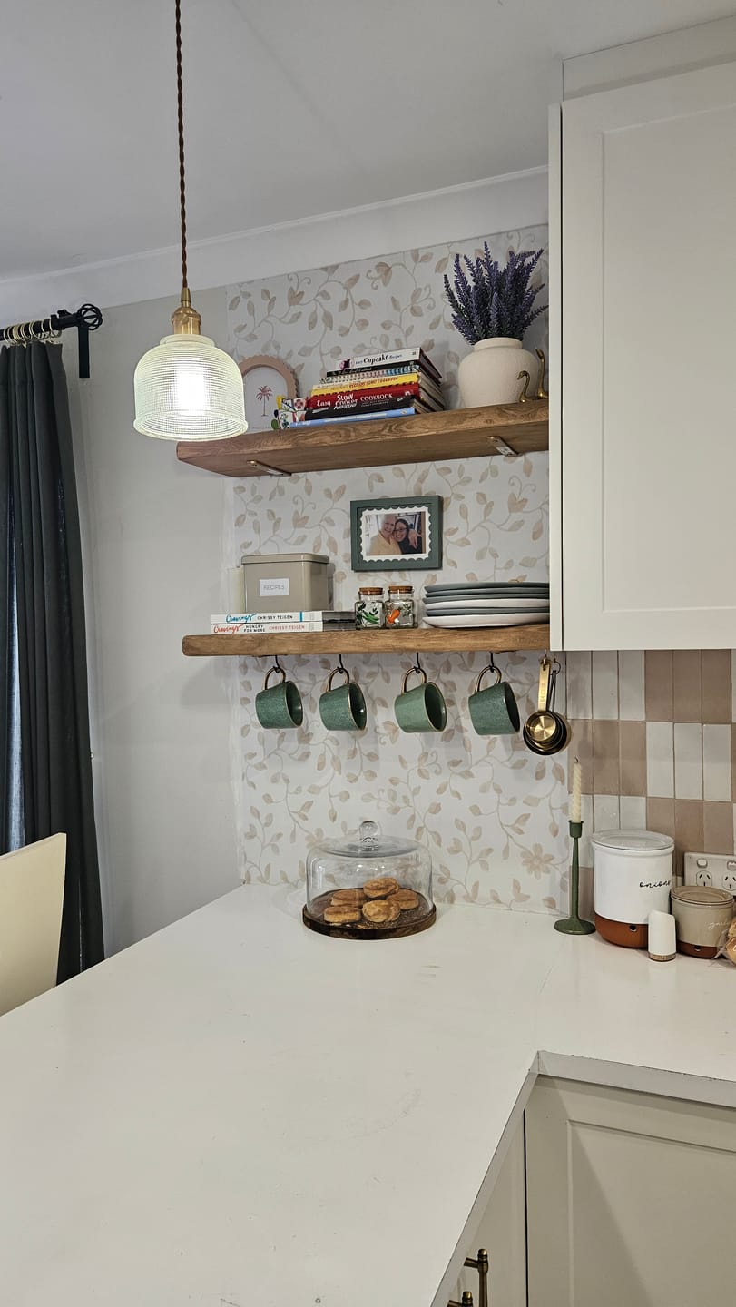 Customer photo review of Cottage Garden Pattern Style F, Wallpaper
