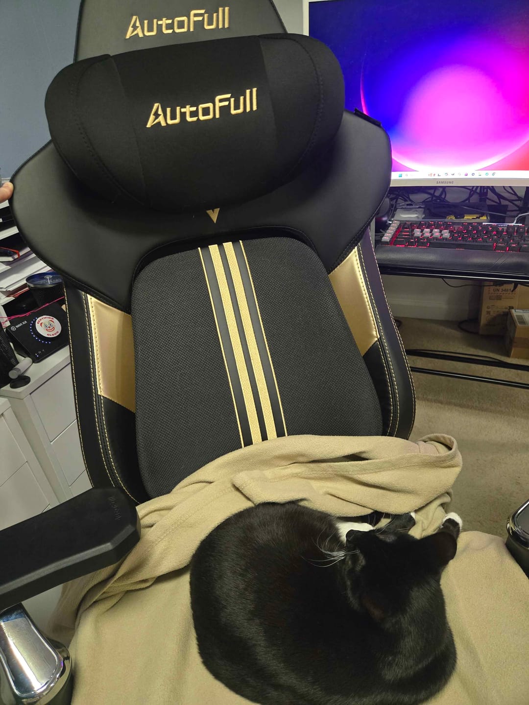 Customer photo review of AutoFull M6 Ultra+ 2.0 Shiatsu Massage Gaming Chair [New & Upgraded]