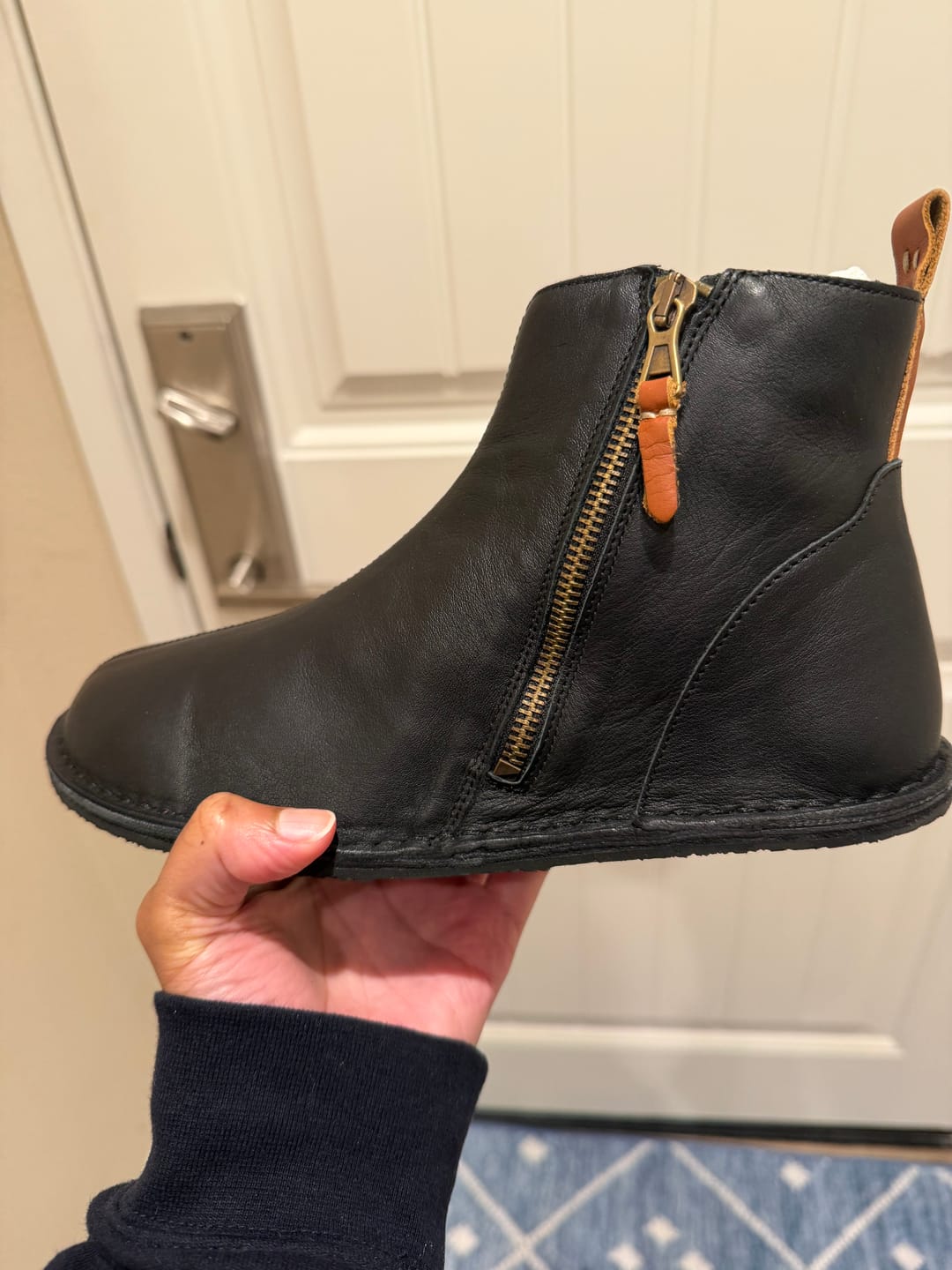 Customer photo review of Tabbie - Nero