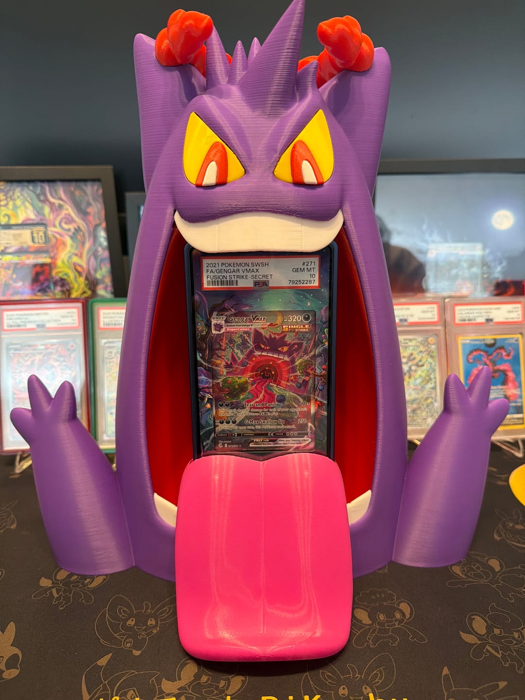 Customer photo review of Gengar VMAX 271-264 Fusion Strike Extended Art Display Cases