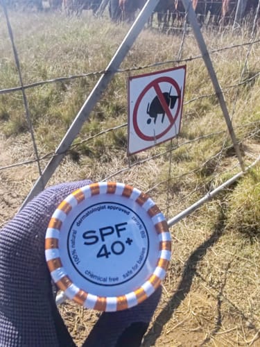 Customer photo review of SHADE SPF 40+ Push Up Tube 125ml