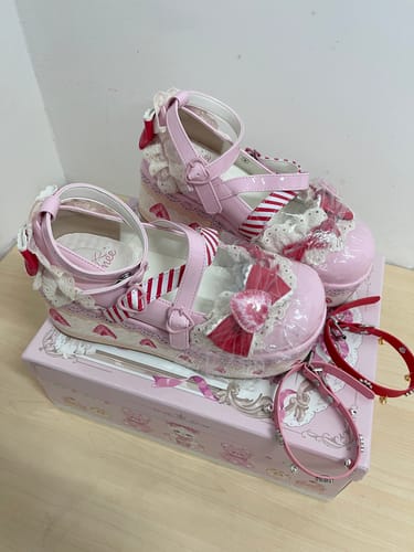 Customer photo review of Cute and sweet Lolita shoes for young girls