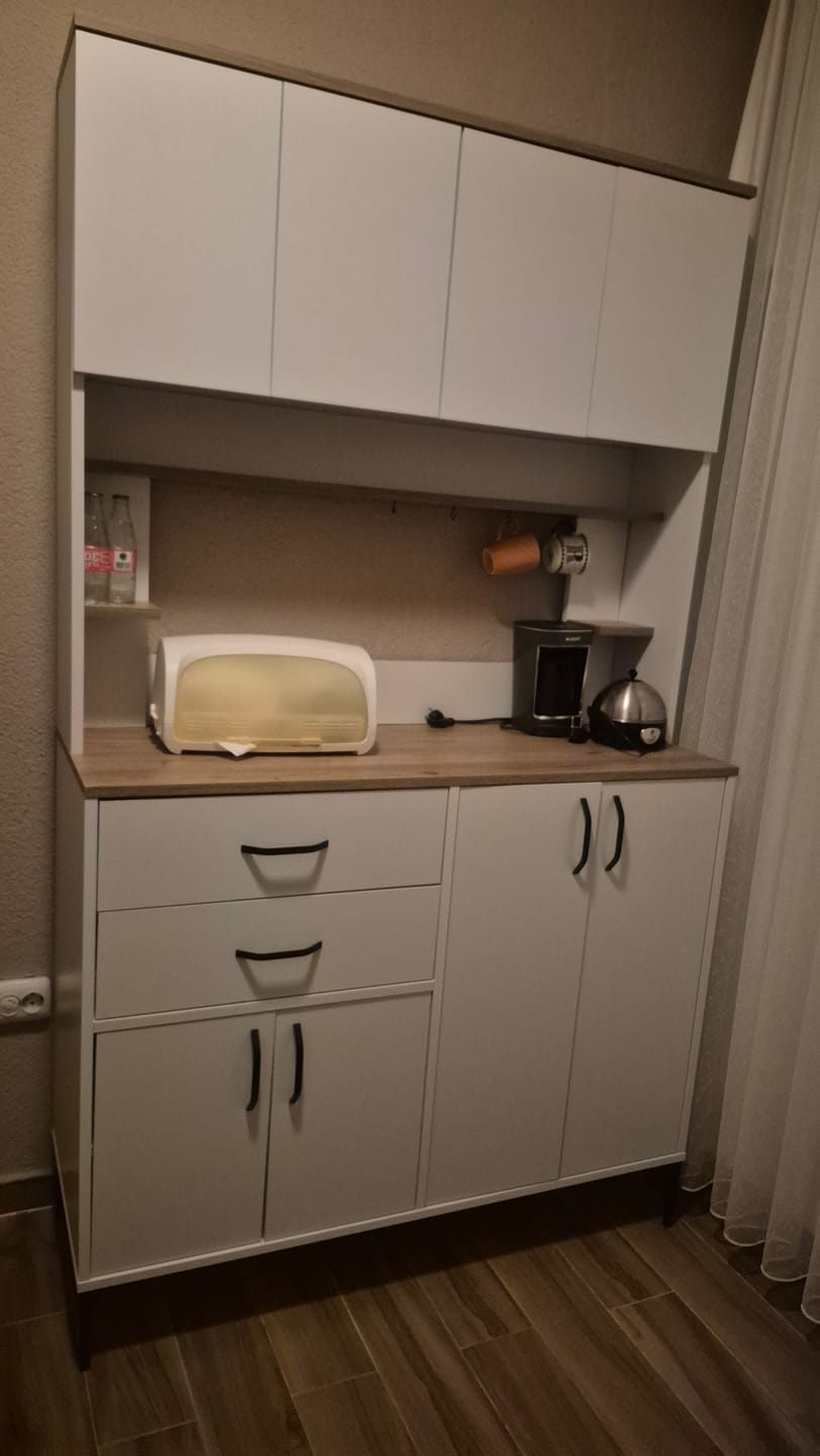 Customer photo review of Rani JE212 Kahve Köşesi Çok Amaçlı Dolap 8 Kapaklı 2 Çekmeceli Raflı Kiler Mutfak Dolabı Beyaz - Sepet Ceviz