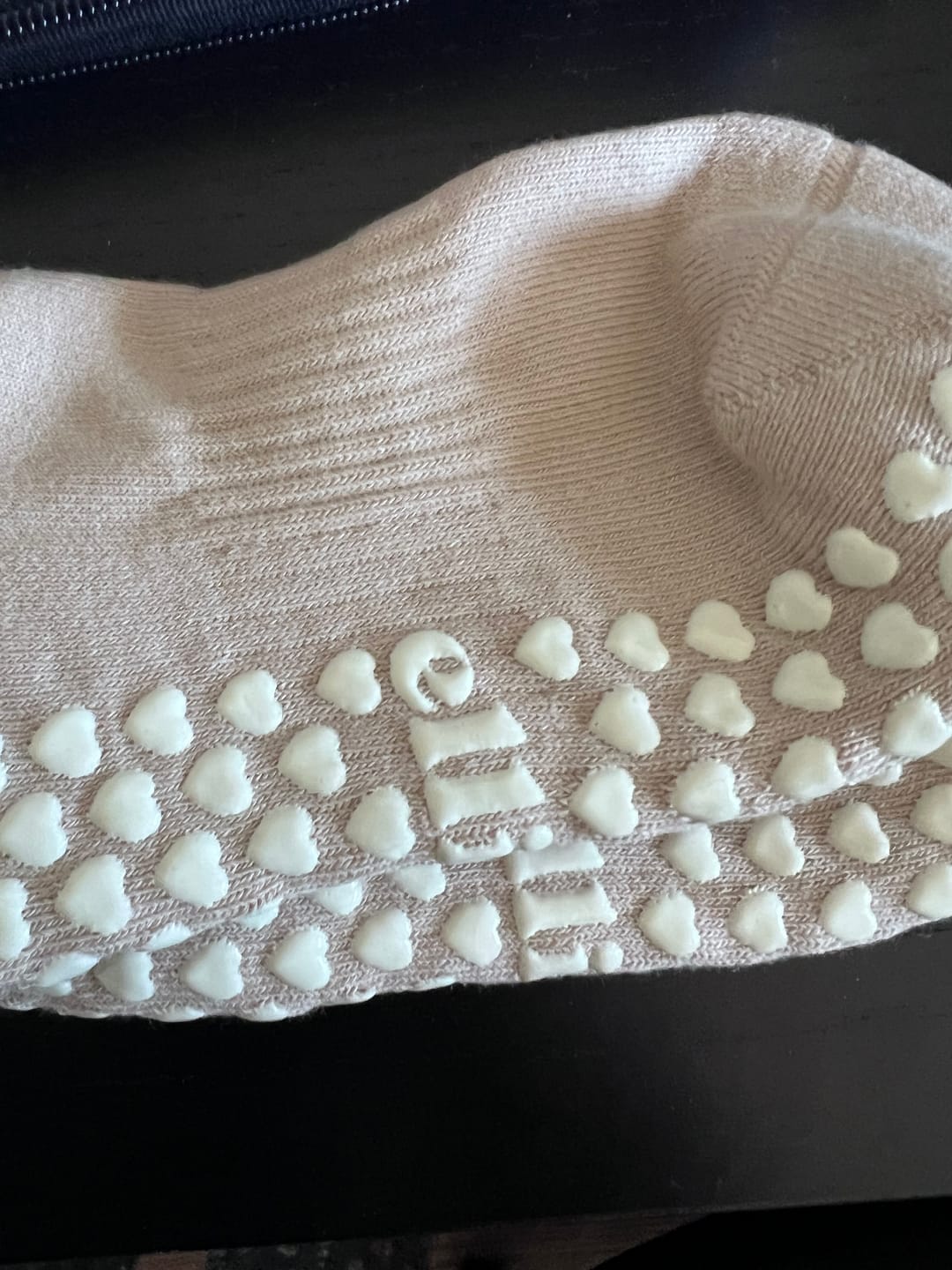 Customer photo review of Dual-Direction Grip Stripes - Oat Milk