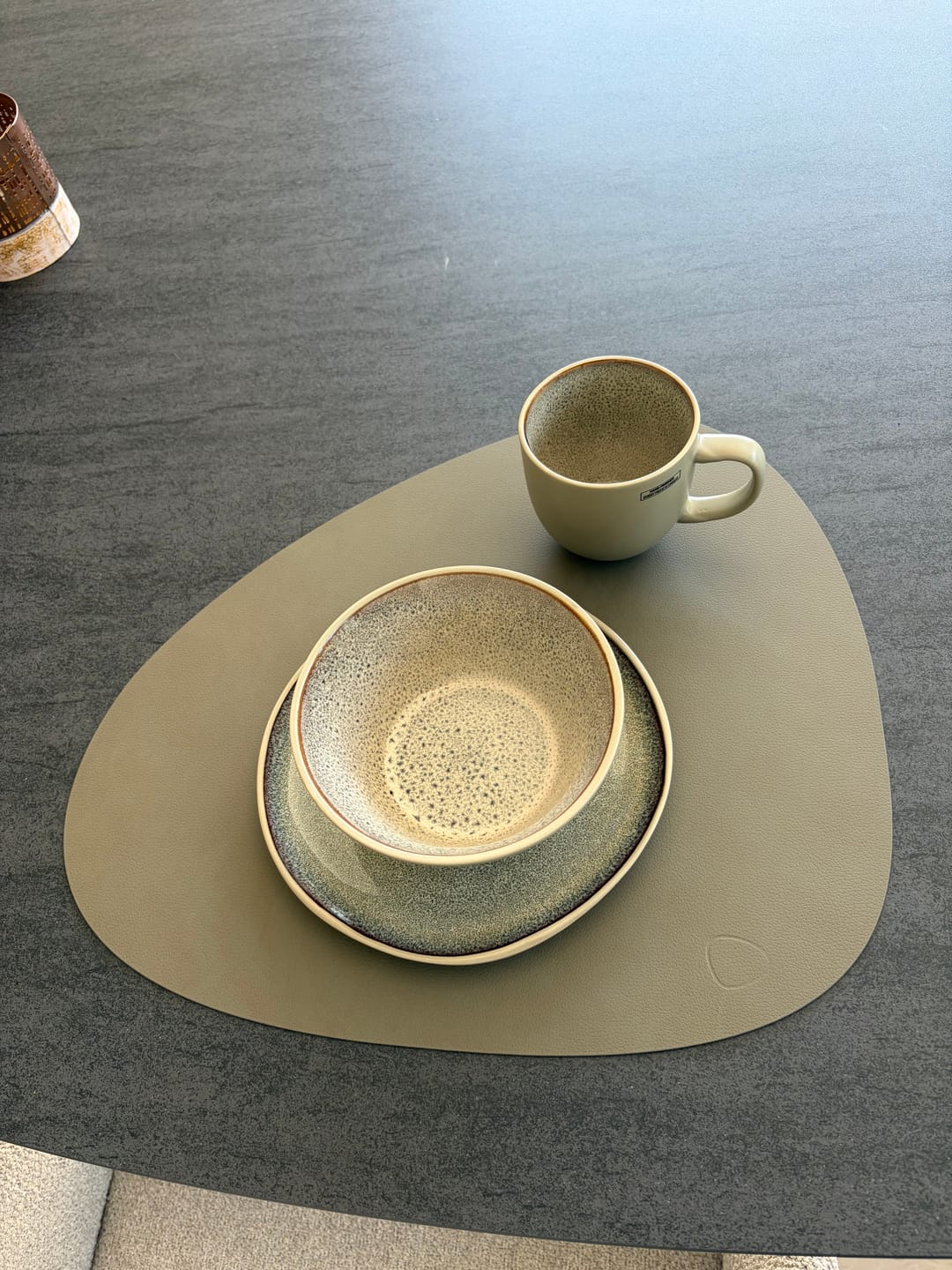 Customer photo review of Cosy & Trendy Serviesset Onna Sand Green 18-delig / 6 personen - 6 dinerborden, 6 ontbijtborden en 6 diepe borden