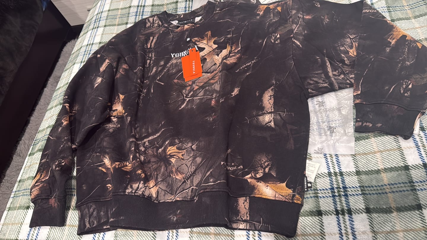 Customer photo review of 4196 - V-Neck Soft Tees