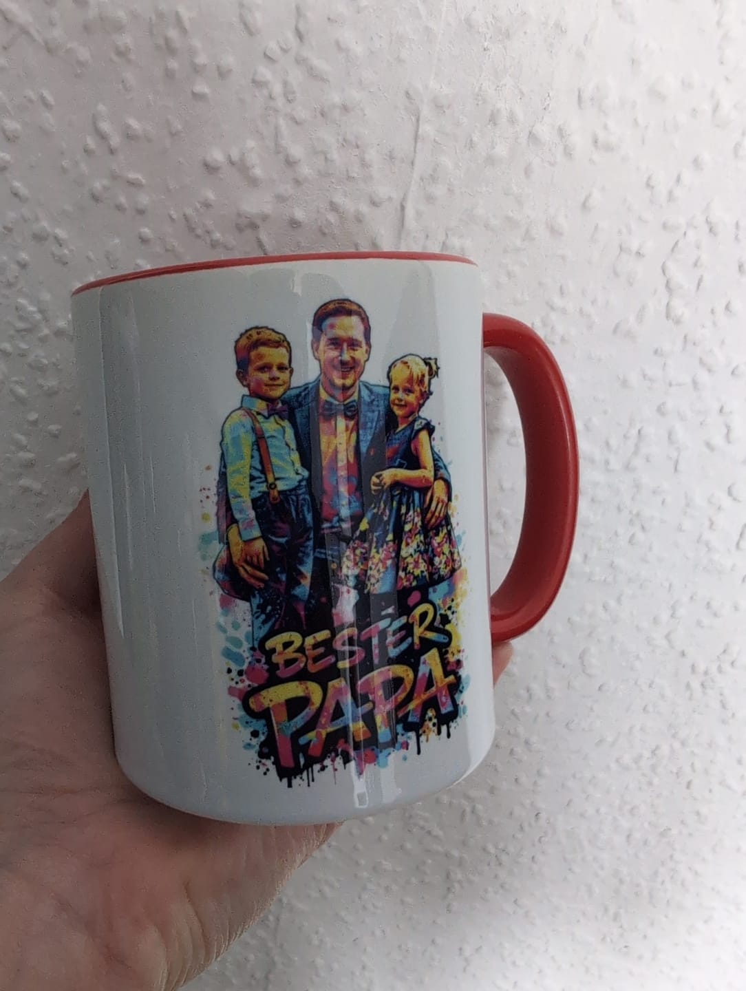 Customer photo review of Streetart für Papa - Personalisierte zweifarbige Tasse mit Foto-Upload und Streetart-Effekt