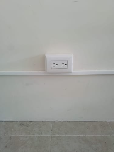 Customer photo review of Placa Con Contacto Duplex Codo-B Basic Volteck