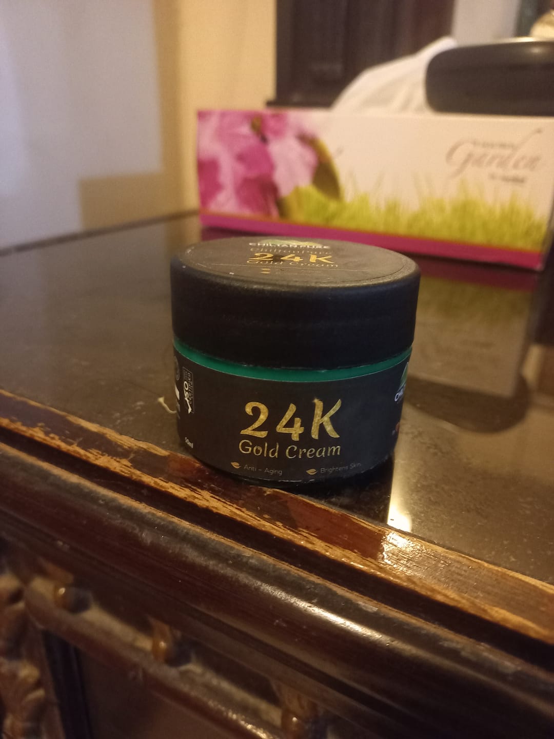 Customer photo review of 24K Gold Cream – Boosts Hydration, Anti-Aging, Improves Skin’s Elasticity & Enhances Skin’s Youthful Glow