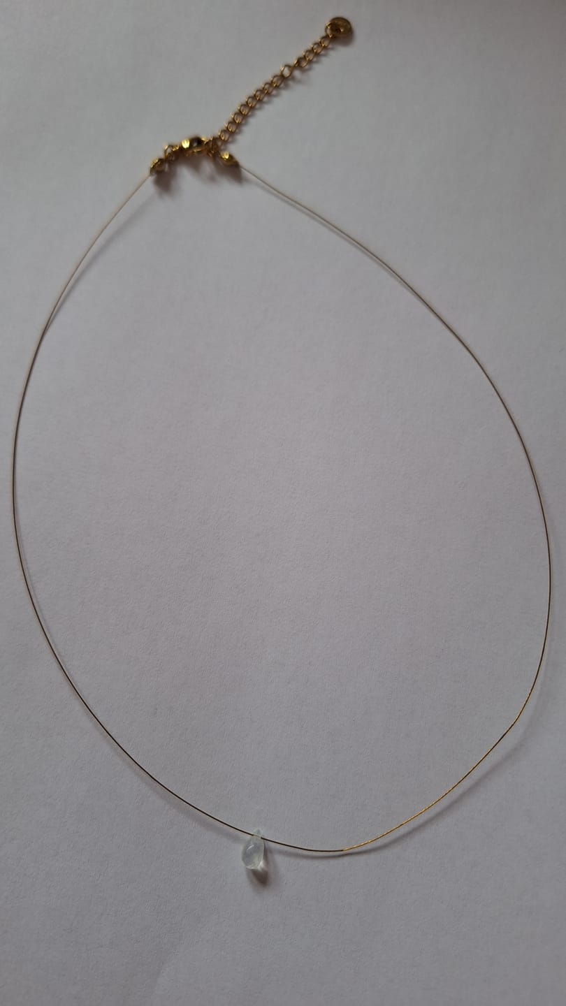 Customer photo review of Mondstein Halskette - Naturanhänger zart