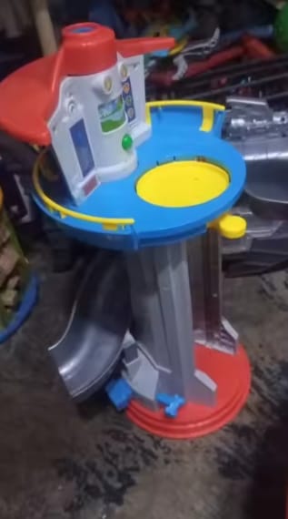 Customer photo review of Auto Rennbahn Spielset Kinder | Fahrzeuge mit Rutschbahn