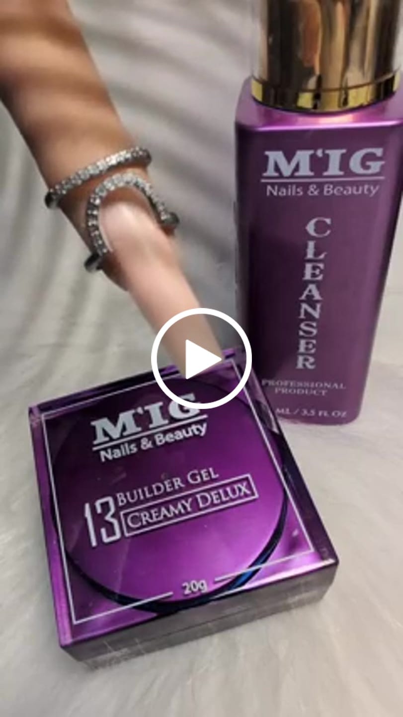 Customer video review of Creamy Delux 13 Builder Gel