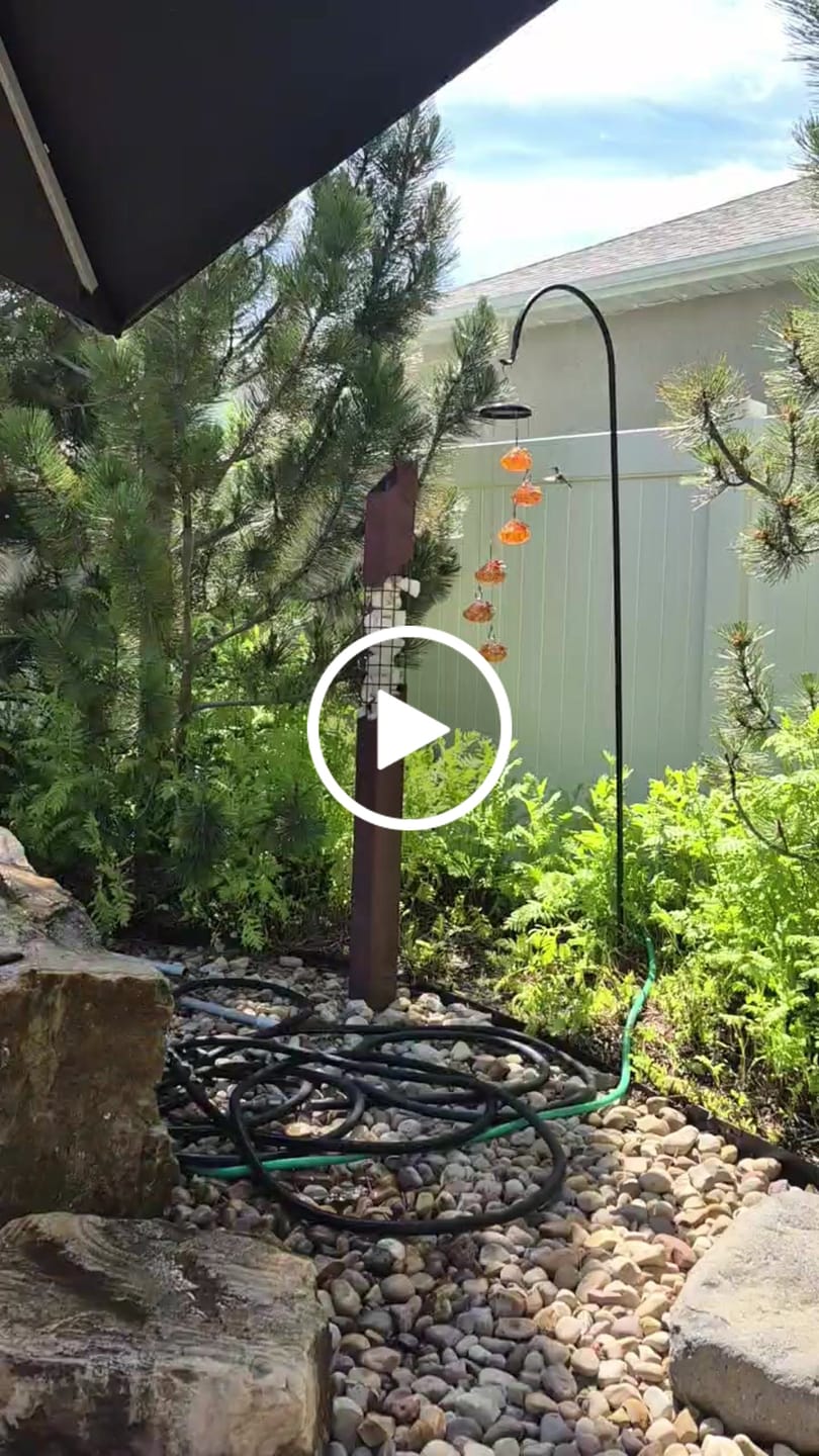 Customer video review of VINGUYS Hummingbird Feeder with Wind Chimes