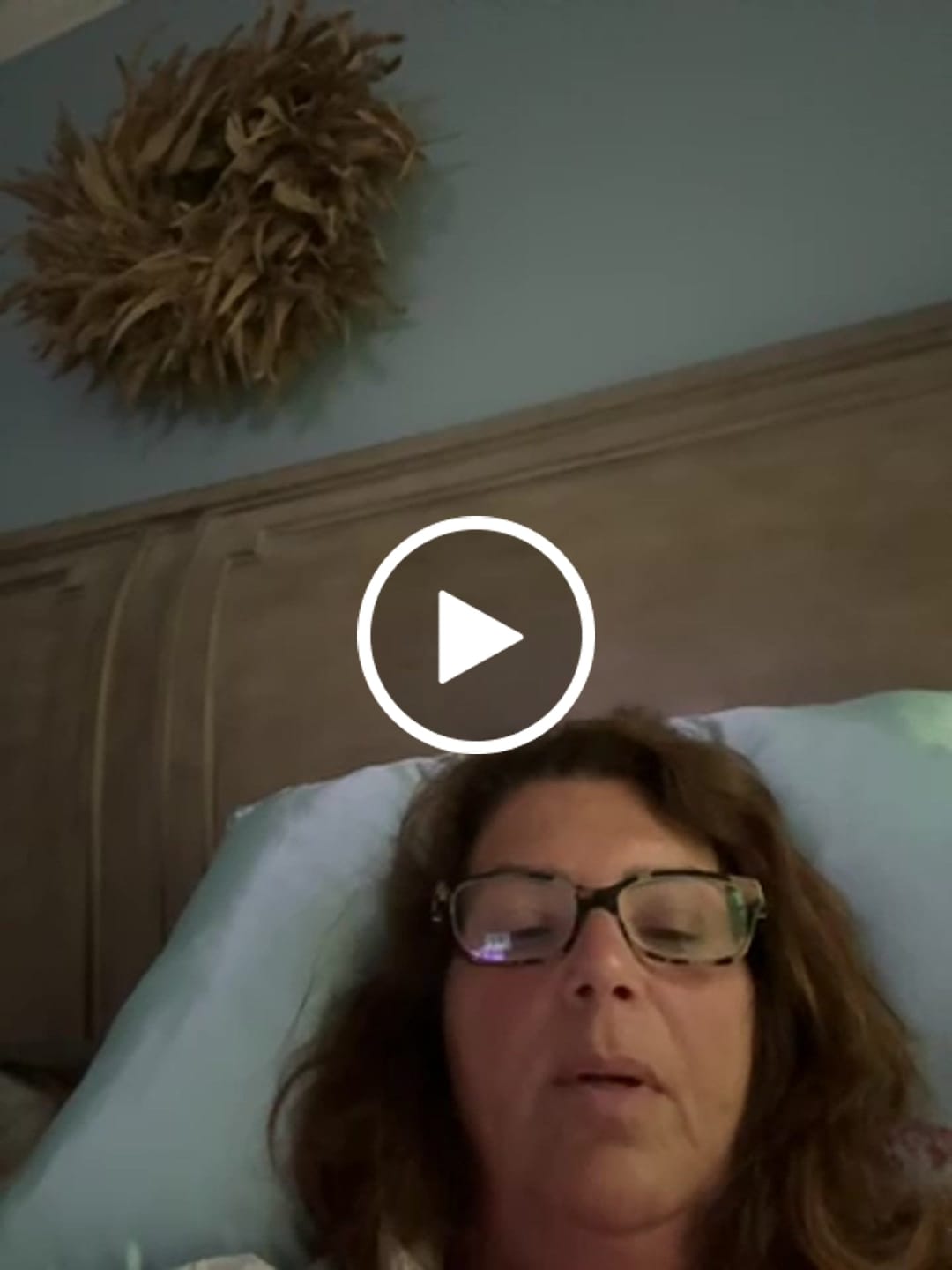 Customer video review of Skynsync™ Daily Base Foundation