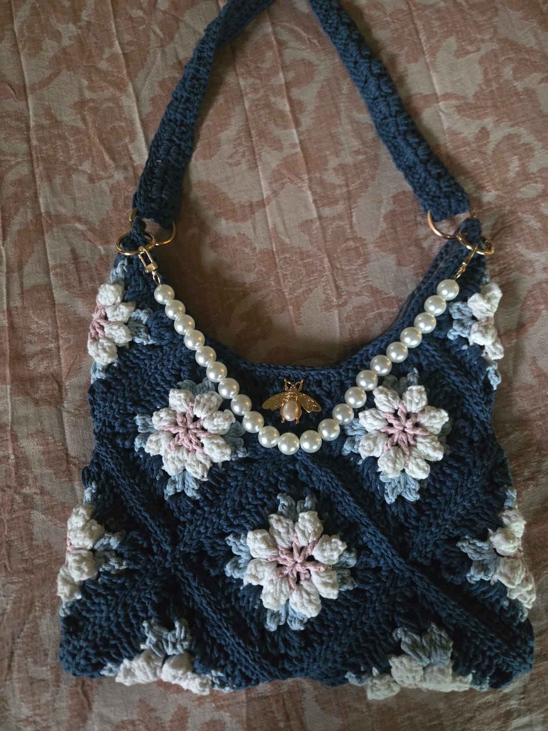 Customer photo review of CrochetPark™ Garden Rose Hobo Kit
