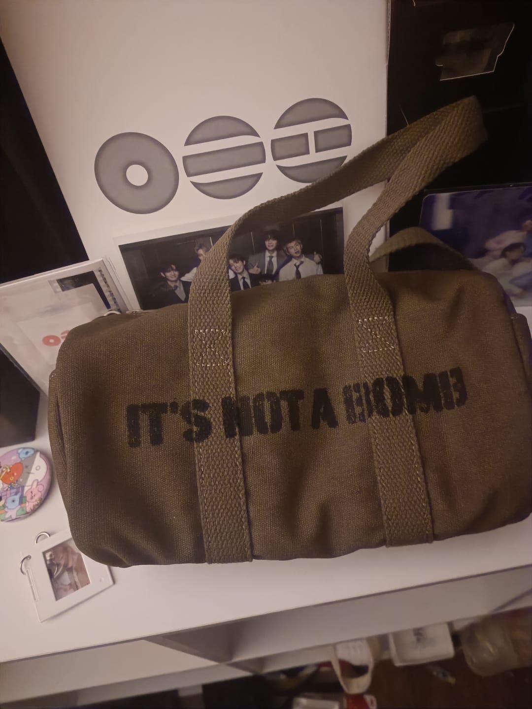 Customer photo review of BTS - ARIRANG WORLD TOUR OFFICIAL MD OFFICIAL LIGHT STICK BAG
