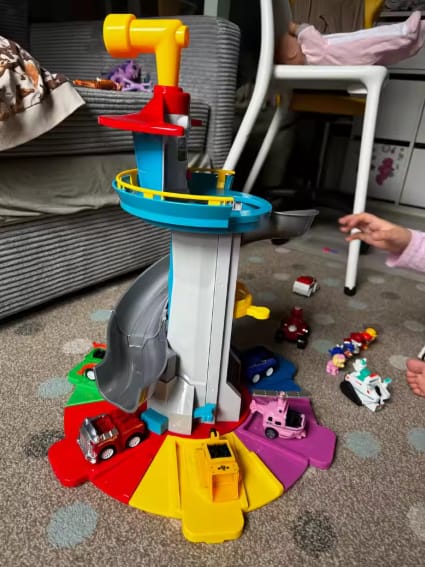 Customer photo review of Auto Rennbahn Spielset Kinder | Fahrzeuge mit Rutschbahn