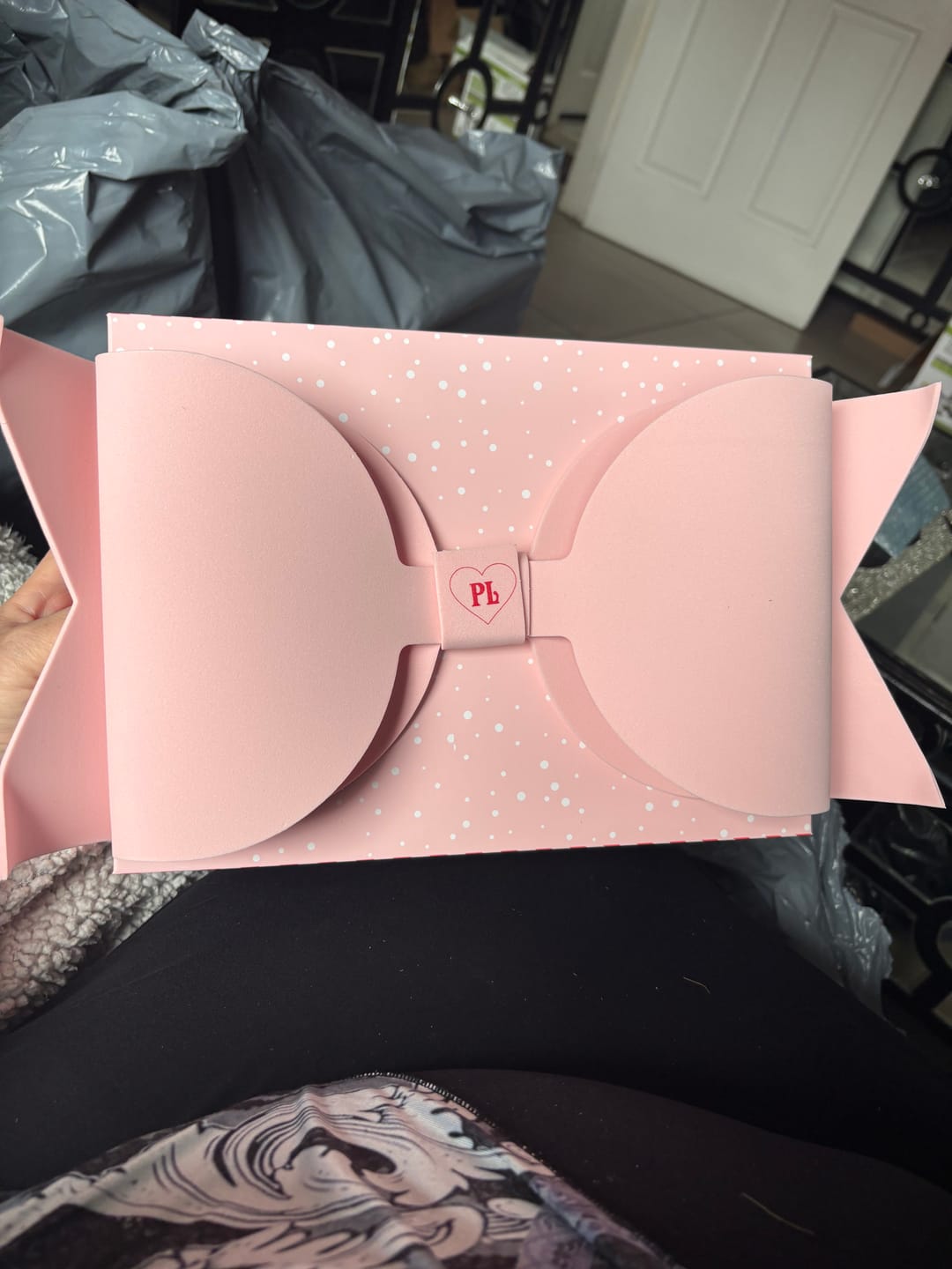 Kundenfotobewertung von P.Louise Pink Bow Gift Wrap Box