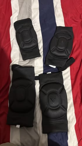 Customer photo review of Coderas HYP + Rodilleras K5 de Espuma para MMA