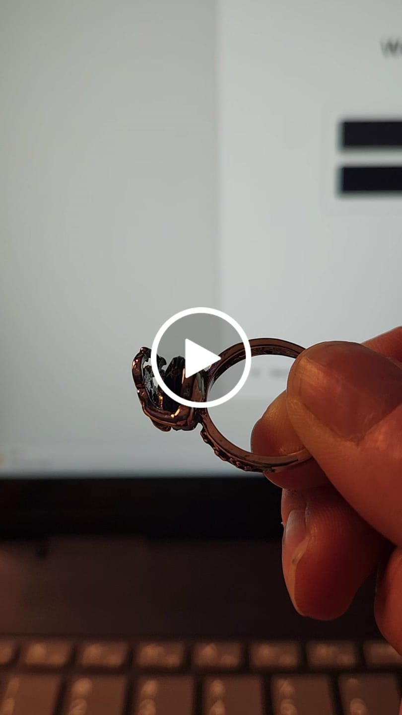 Customer video review of Vintage Vine Black Agate Ring (Light Luxury Niche Dark Style Band)
