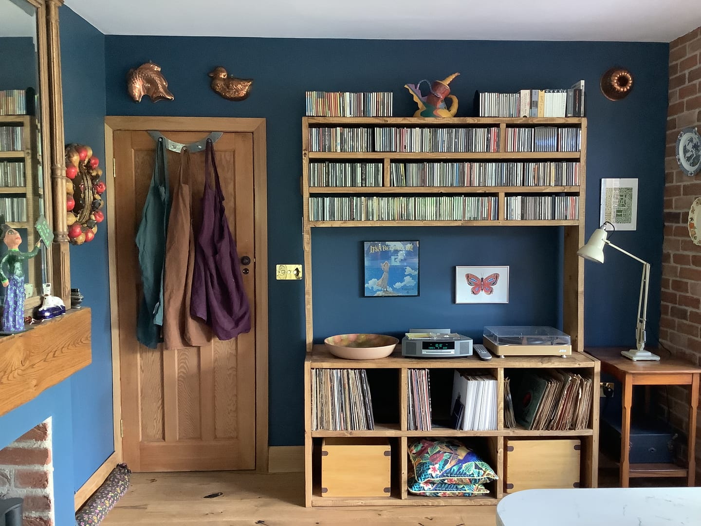 Customer photo review of Reclaimed Wood Hifi records unit - hifi cd storage