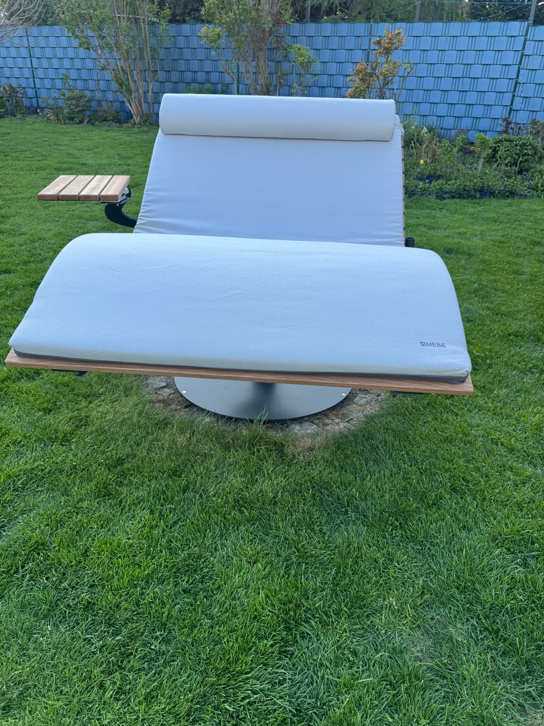 Customer photo review of Sonnenschirmhalter für MEBE Wave Lounge und Sun Lounge