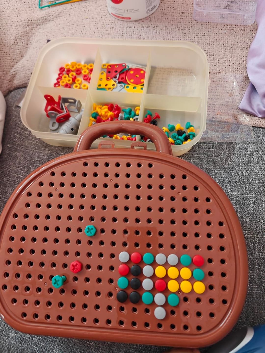 Customer photo review of Kinder Werkbank Spielzeug | Holz Werkzeug Set