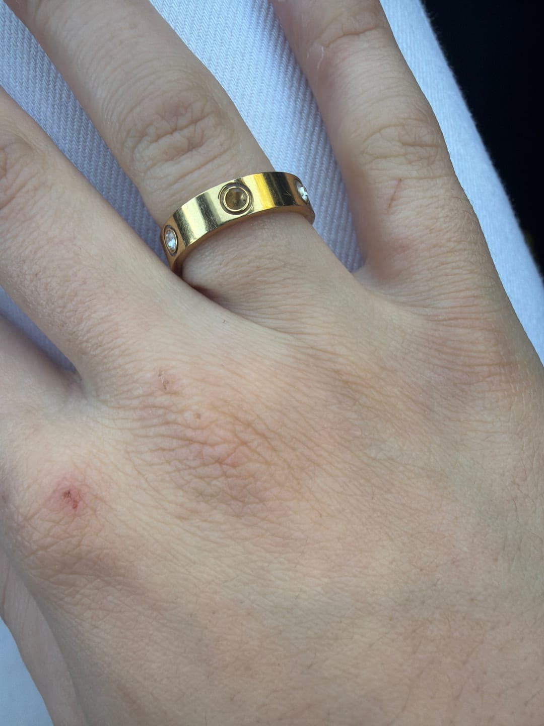 Customer photo review of Deluxe Timeless Stone Ring 14 Karat vergoldet
