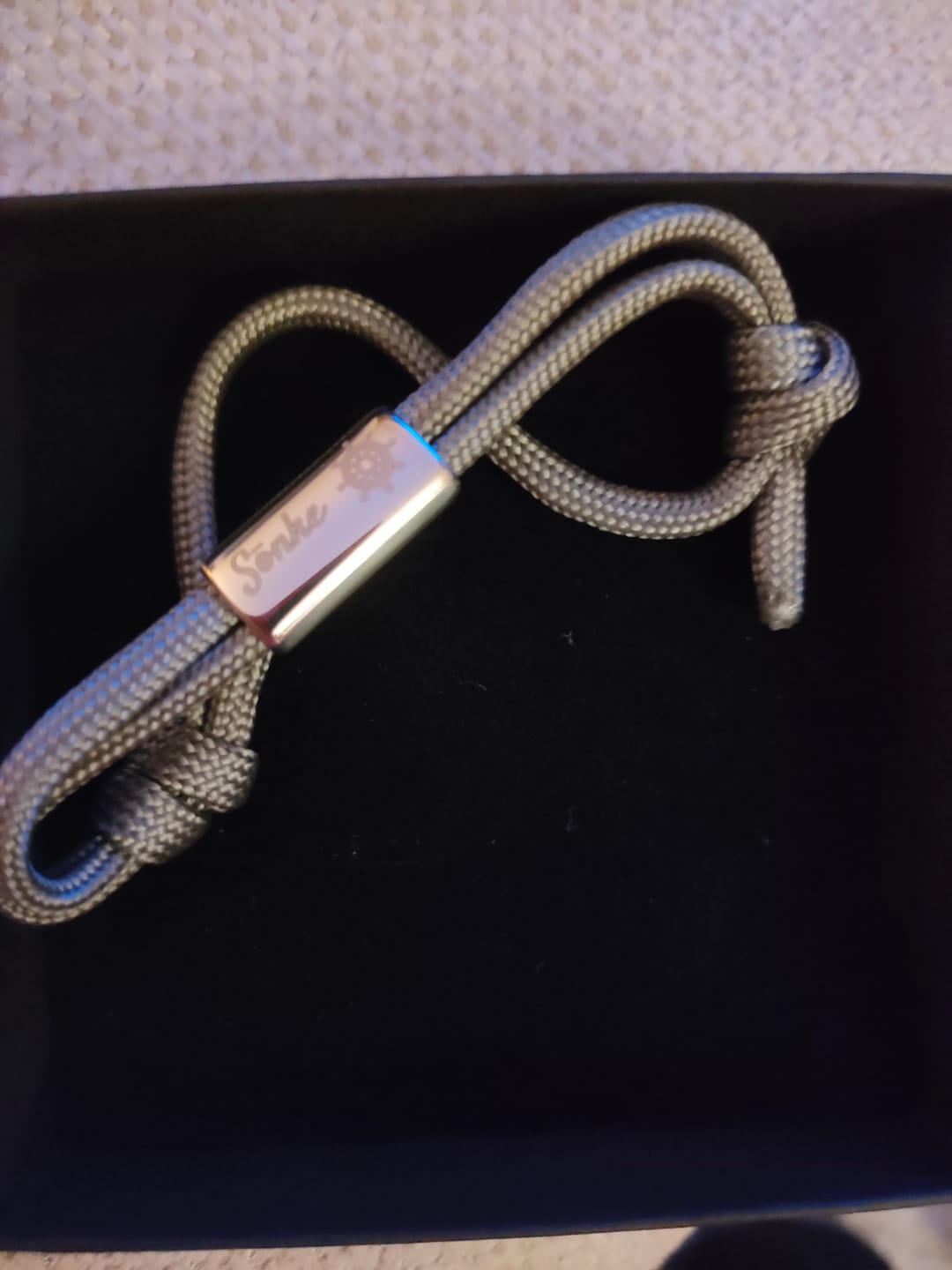 Customer photo review of Für dich - Personalisiertes Segeltau Armband mit Namen und Symbol unisex