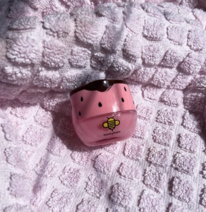 Customer photo review of Honeybalm Strawberry SPF