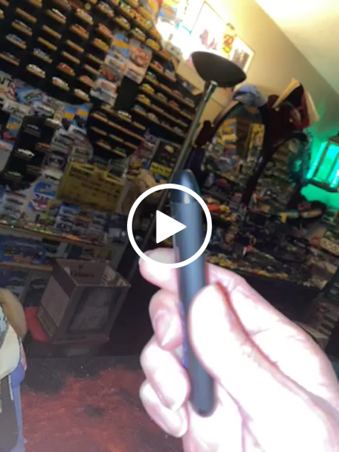 Customer video review of 2G Mantra Vape